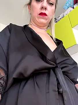 Freechat Lusi_Luxary on StripChat