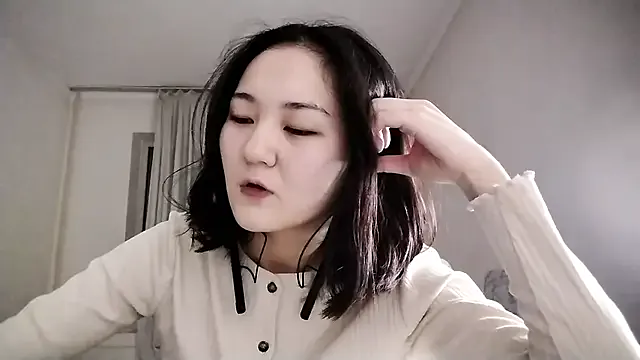 Lyndasilk on StripChat