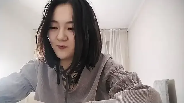 Lyndasilk on StripChat