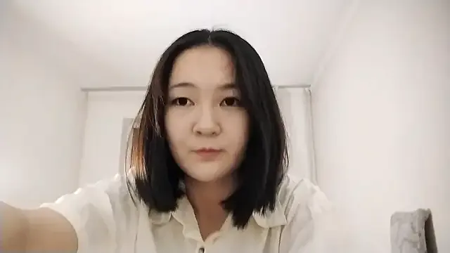 Lyndasilk on StripChat