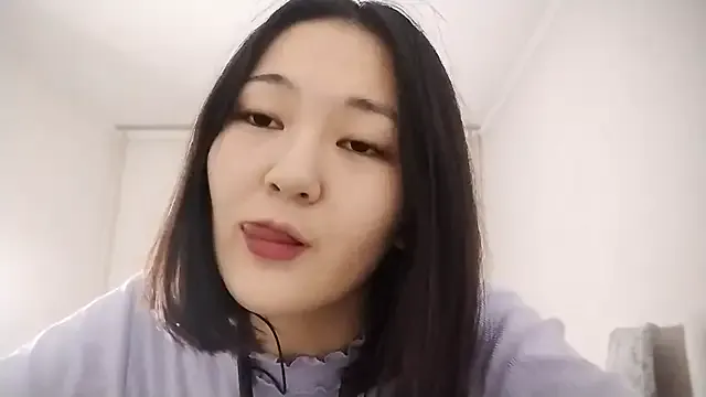 Lyndasilk on StripChat