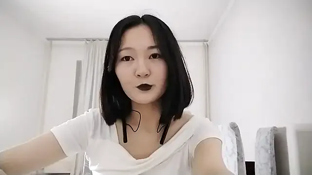 Lyndasilk on StripChat