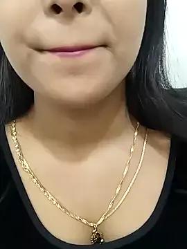 Maahhii_2 from StripChat