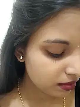 Maahhii_2 from StripChat