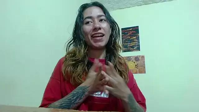 Maam_Ine from StripChat