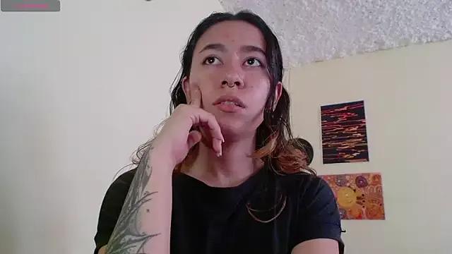 Maam_Ine from StripChat
