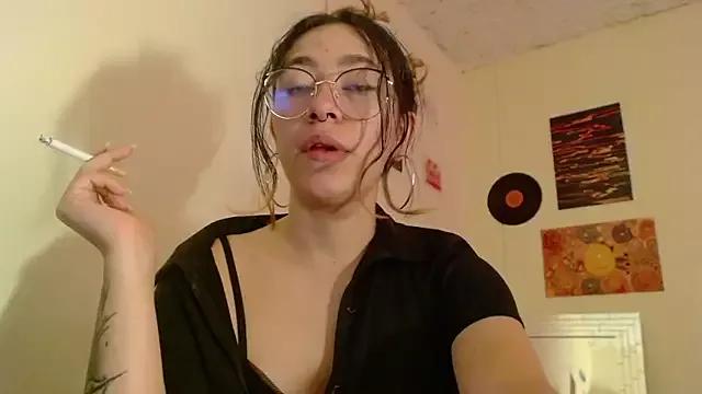 Maam_Ine from StripChat