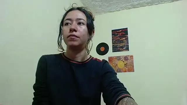 Maam_Ine from StripChat