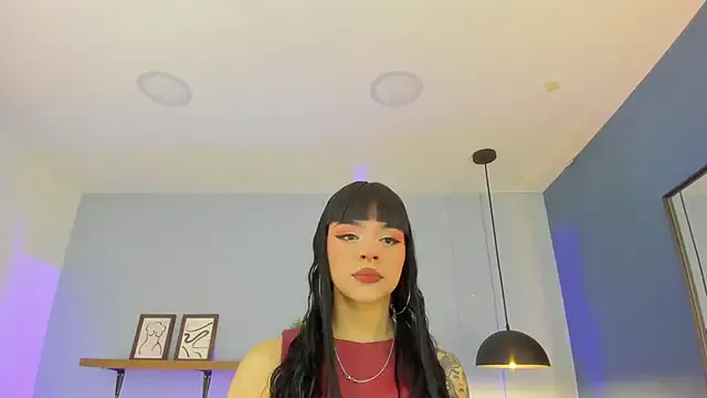 Offline maddy_walker on StripChat