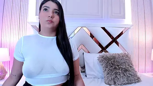 Freechat madeleine2112 on StripChat