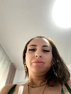 Offline madonnaaaa on StripChat