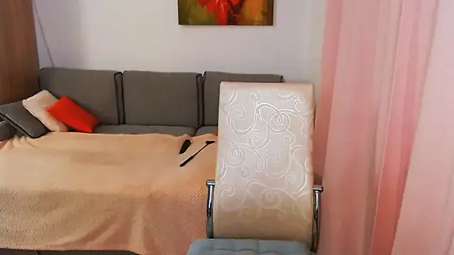 Offline Magic_Blondie on StripChat