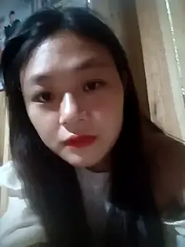 Offline mai-xinh on StripChat