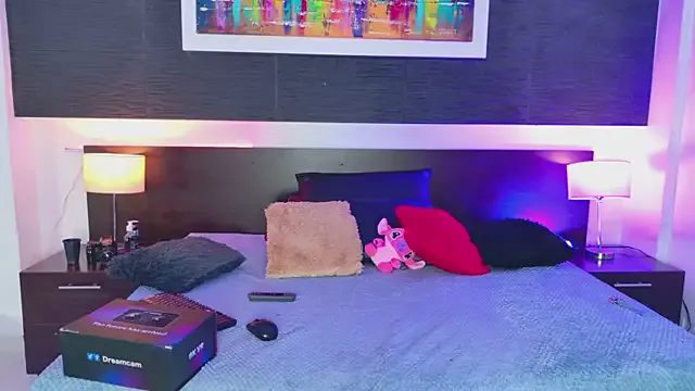 Offline MalaikaBrown on StripChat