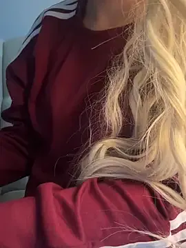 Offline Manolya3434 on StripChat