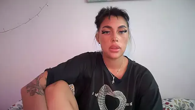 Marakuia054 on StripChat 