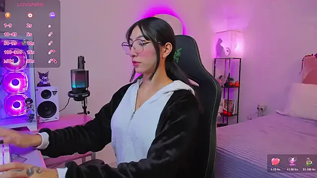 Offline MarianaBranzz on StripChat