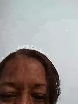 Offline marinita13 on StripChat