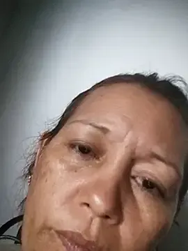 Offline marinita13 on StripChat