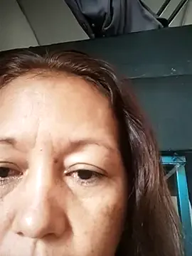 Offline marinita13 on StripChat