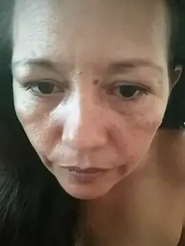 Offline marinita13 on StripChat