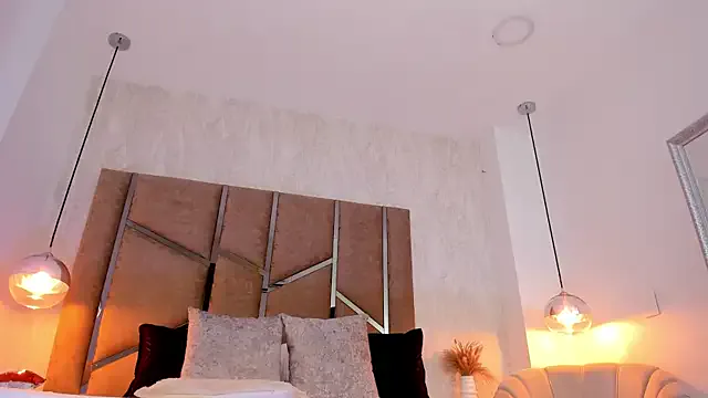 Martinaa_Jones_ — Kisses