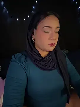 Offline Maryam_yamal on StripChat