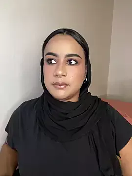 Offline Maryam_yamal on StripChat