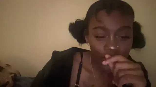 Offline maskedgirl5005 on StripChat