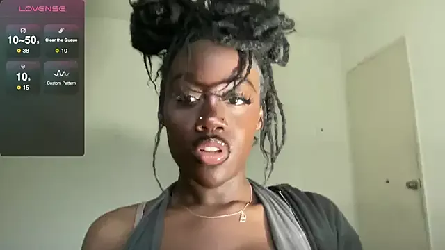 Offline maskedgirl5005 on StripChat