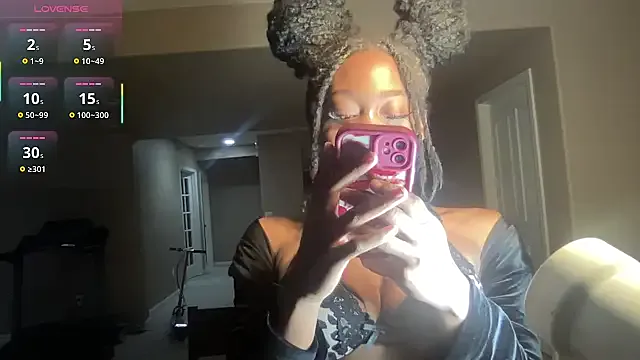 Offline maskedgirl5005 on StripChat