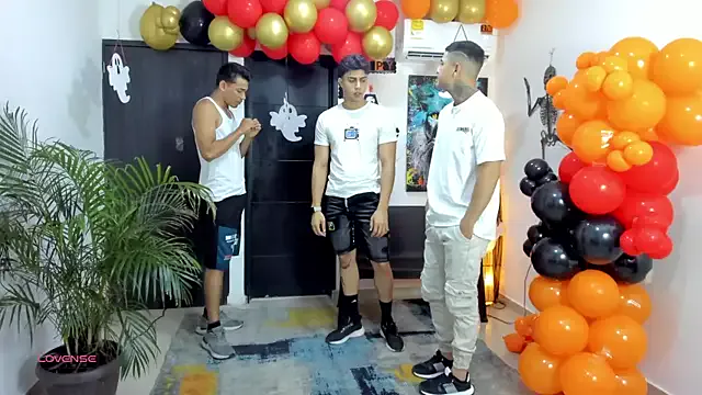 Offline Masters_sexx on StripChat