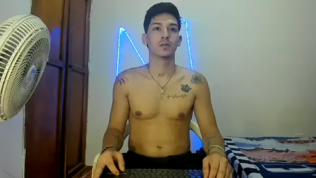 Offline MasterSEX420 on StripChat