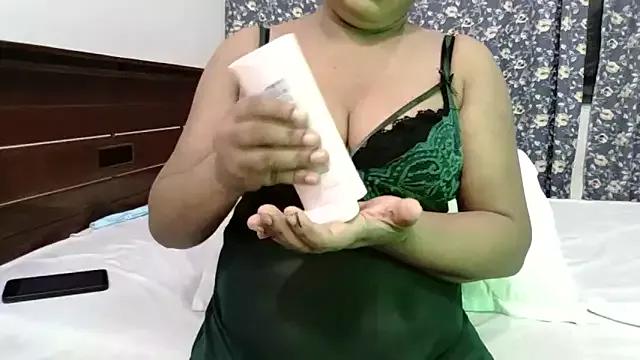 Maya_QueenSL from StripChat