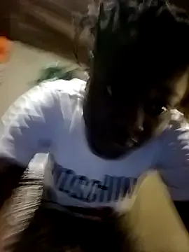 Offline mdivah on StripChat