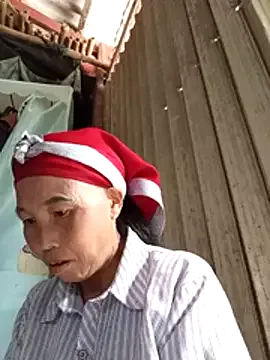 Offline me-cute on StripChat