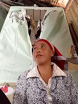 Offline me-cute on StripChat