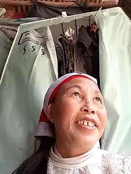 Offline me-cute on StripChat