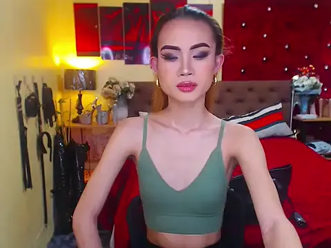 Offline MeatyhorsecockMistress on StripChat