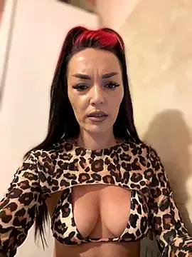 MeganFoxiy from StripChat is Freechat