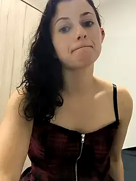 Meiii27 on StripChat 