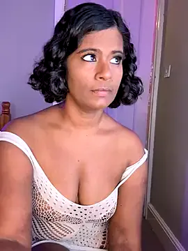 Offline Melarose82 on StripChat