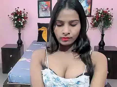 Offline Melis_Sandra on StripChat