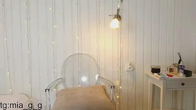 Offline Mia_Mia_M on StripChat