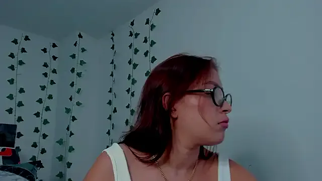 Miaa_Garcia on StripChat 