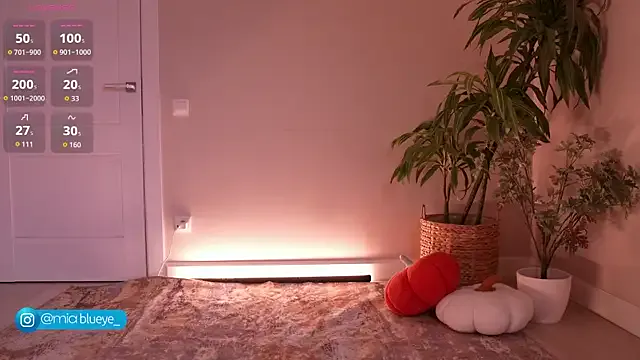 Offline Miablueye on StripChat