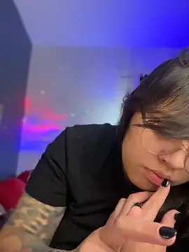 miacanela_xo on StripChat