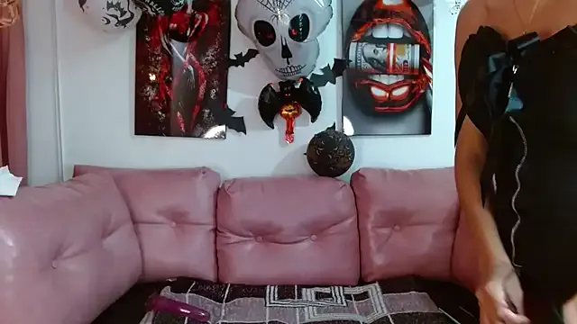 Offline Miahotcs1 on StripChat