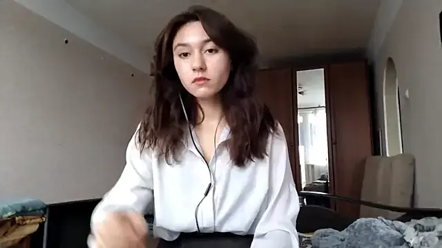 Freechat MiaLovelyOne on StripChat