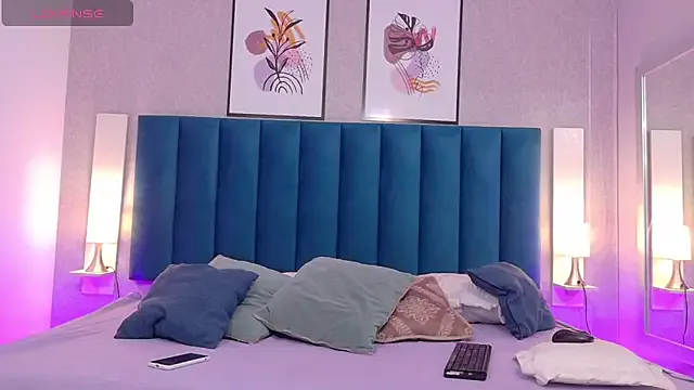 MiaMidnnightt on StripChat 